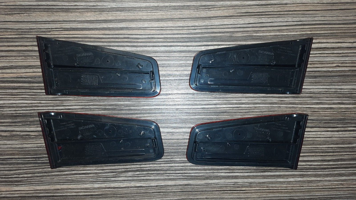 2 PER 4 PIECES SCANIA REFLECTOR 2038535 2242762 | eBay