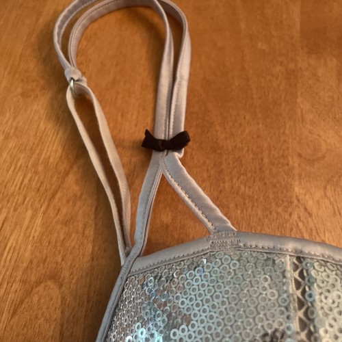 Victoria’s Secret Sexy Little Things Silver Sequence Bra 32C EUC - Picture 2 of 9