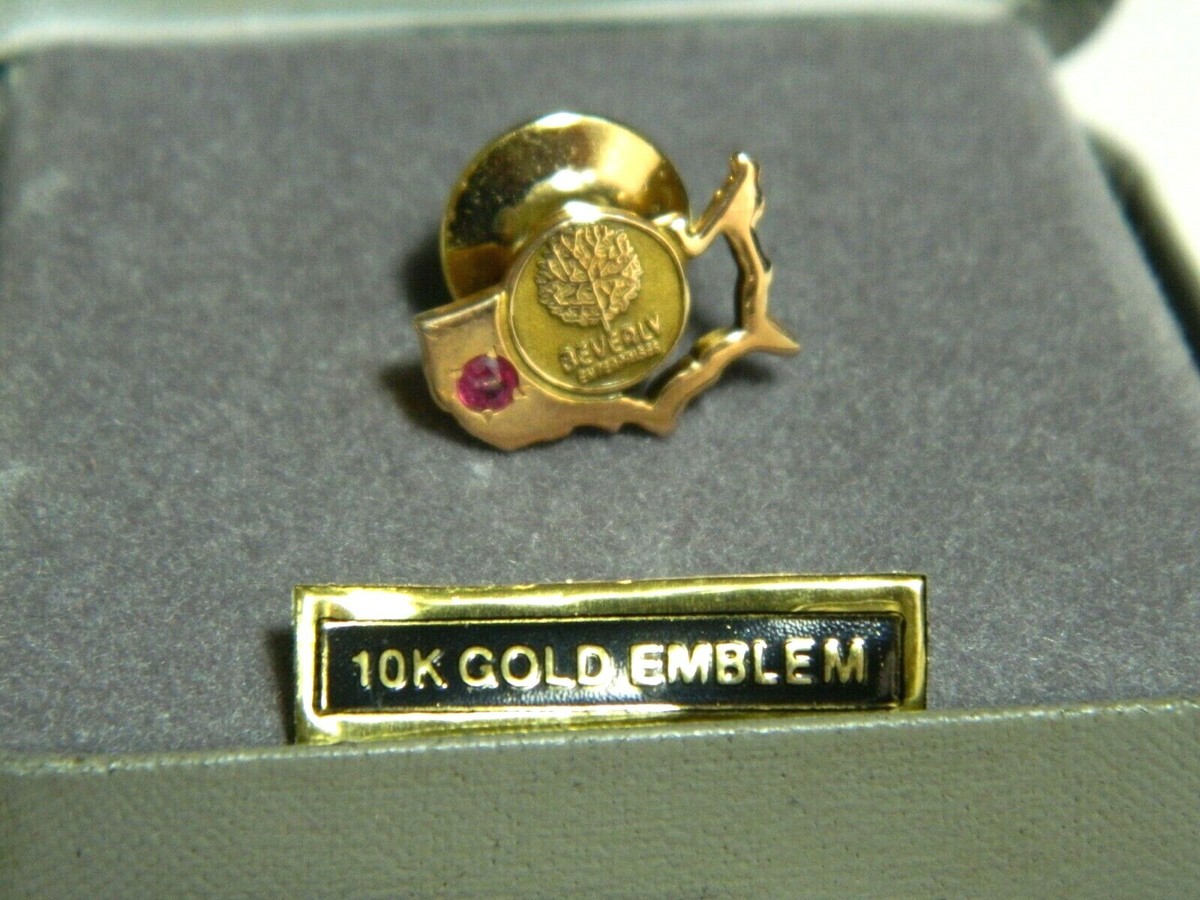 VINTAGE O.C. TANNER 10K GOLD EMBLEM RED RUBY BEVERLY ENTERPRISES