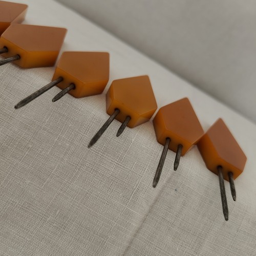 Vintage KOB-KNOBS Corn Cob Holders/Spears/Picks Butterscotch Bakelite Set of 8 - Picture 12 of 12