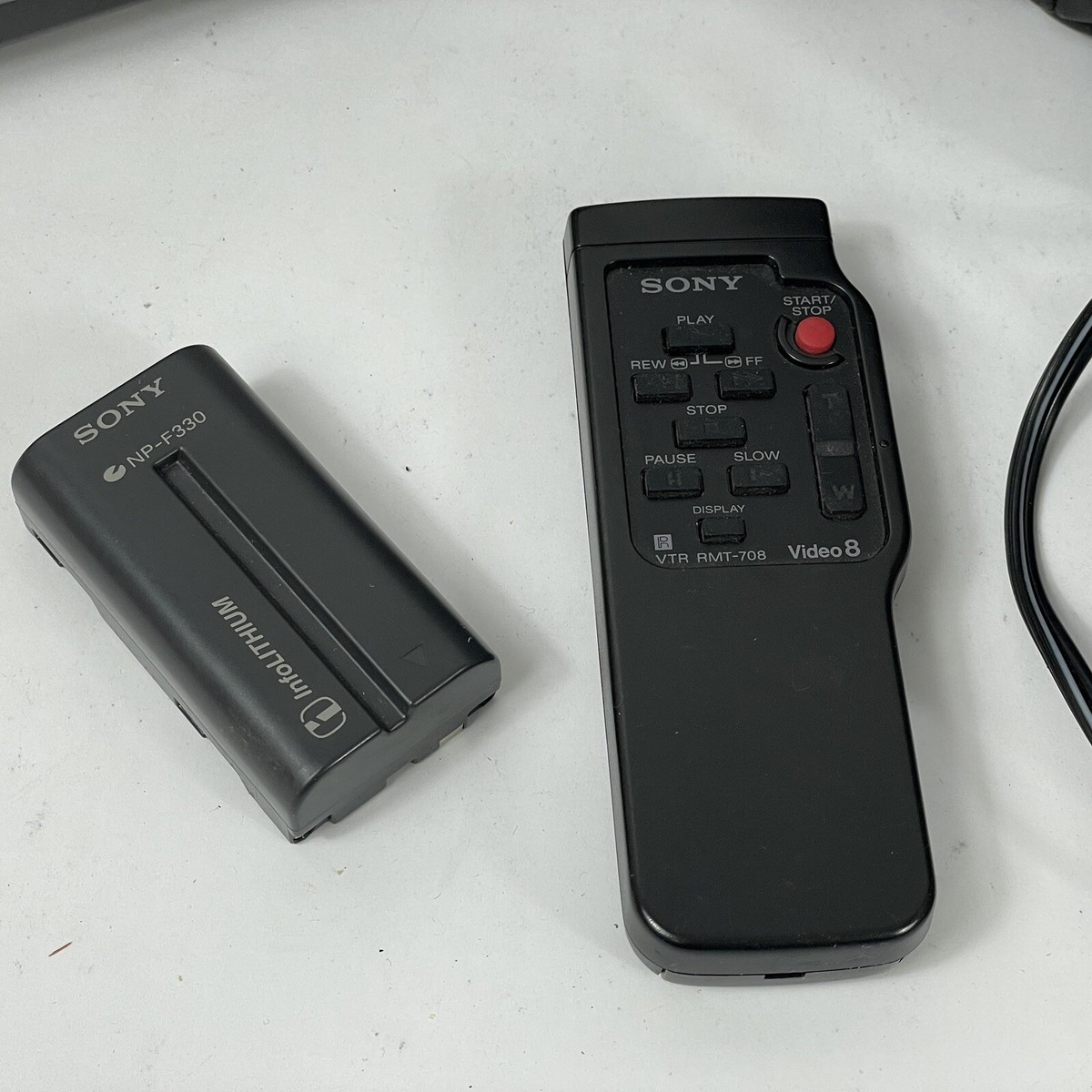 Sony CCD-TRV95 Stereo HI8 8mm Video8 Camcorder VCR Player Video