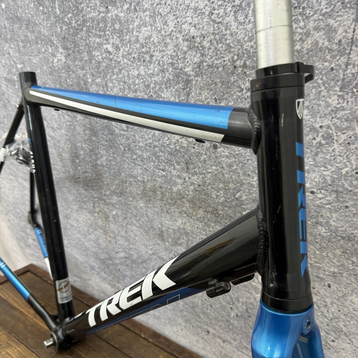 Trek One Series 1.1 Aluminum 100 Road Bike Frame 56cm Black Blue