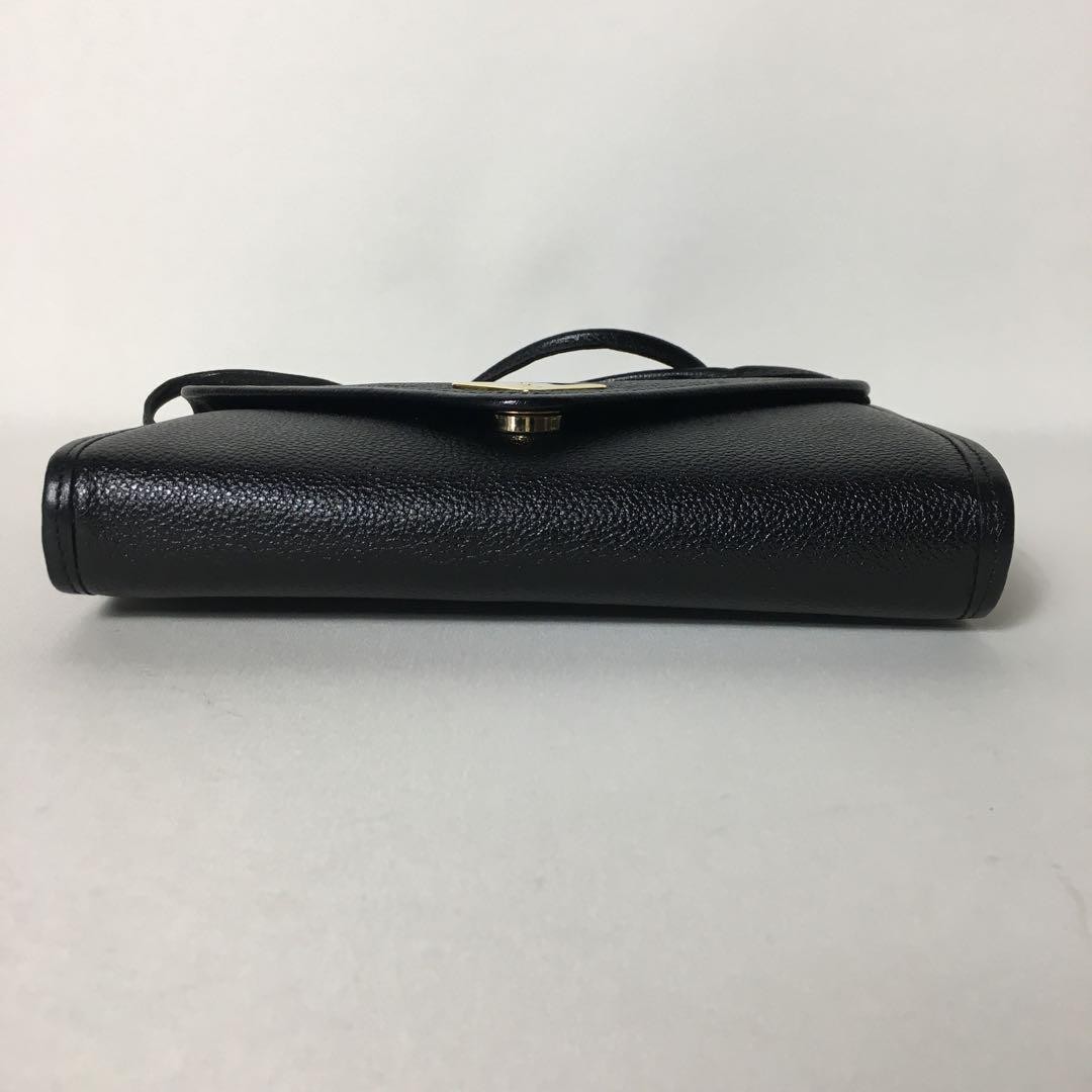 Borsa a tracolla Yves Saint Laurent YSL triangolo logo pelle nera F07141221