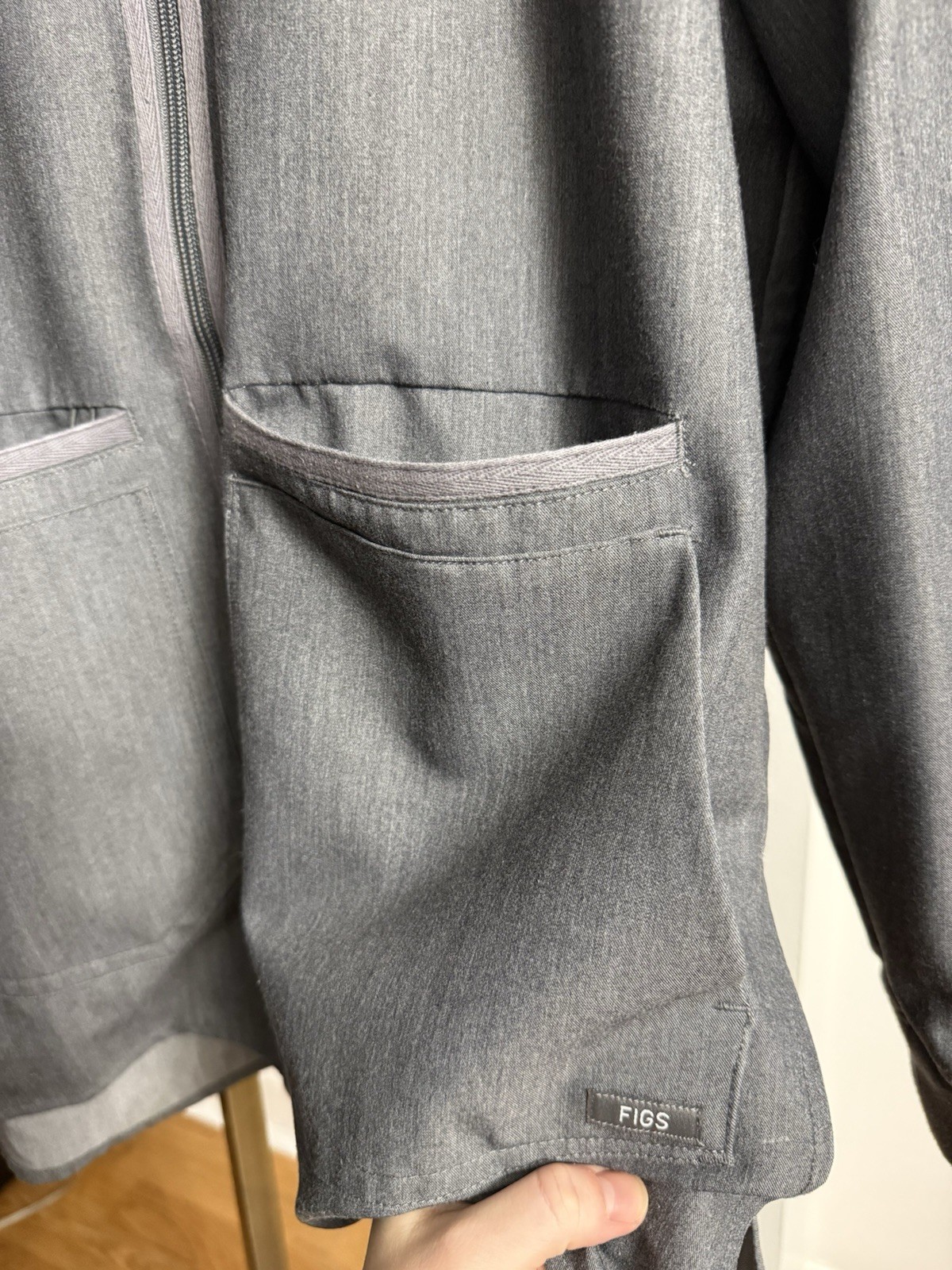 FIGS Technical Collection Gray Scrub Jacket Unise… - image 3