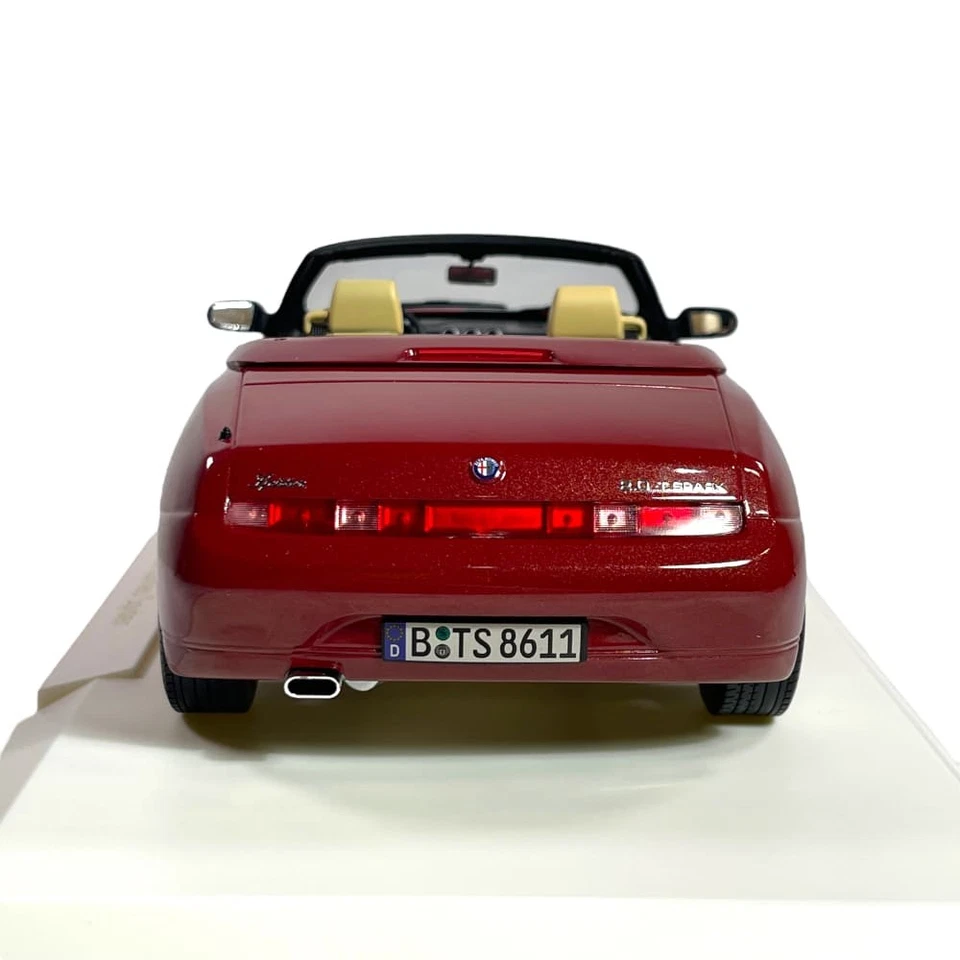 Modellino Auto Norev 1/18 Alfa Romeo Spider 1999 Proteo Red Metallic - Immagine 4 di 4