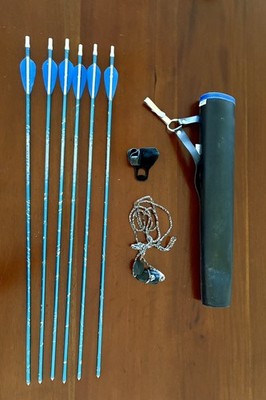 Archery Set - Recurve Wood PSE Razorback 62  30lb Bow with Arrows, Quiver, etc