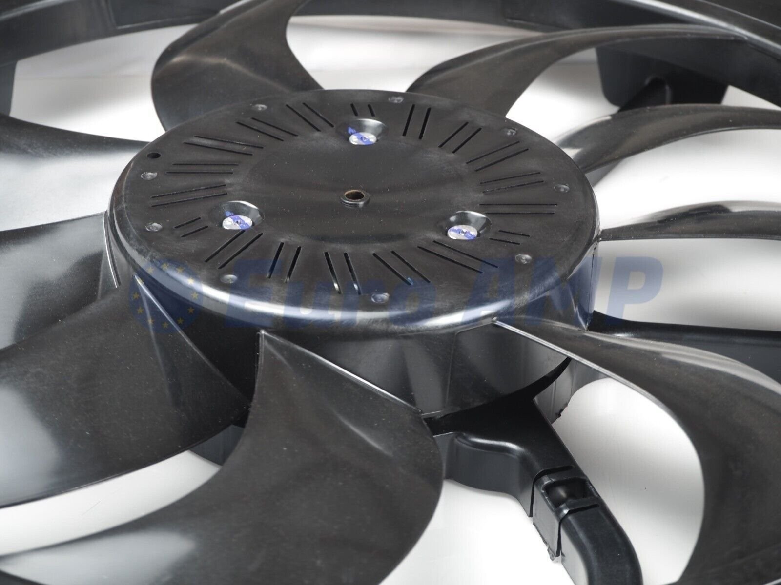 Maserati Ghibli 2014-2016 Radiator fan P/N 670102597