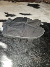 Toms Black Slip On Shoes Kids Youth Size 1 Unisex Canvas Flat Footwear.