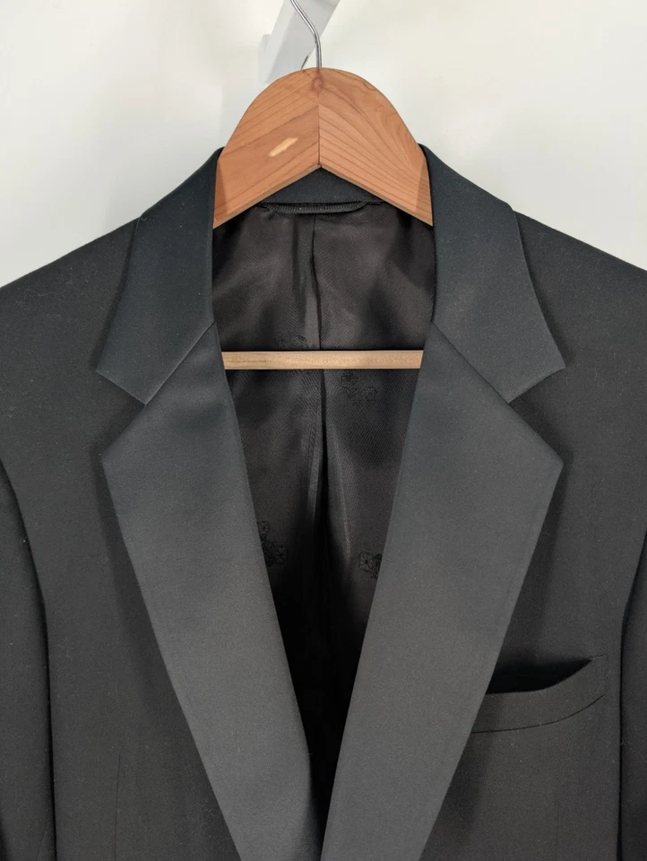 Chaqueta Blazer Barney's New York Vintage Clásica Esmoquin Solapa Satén EE. UU. Hecho en Unión Foto 4 de 4