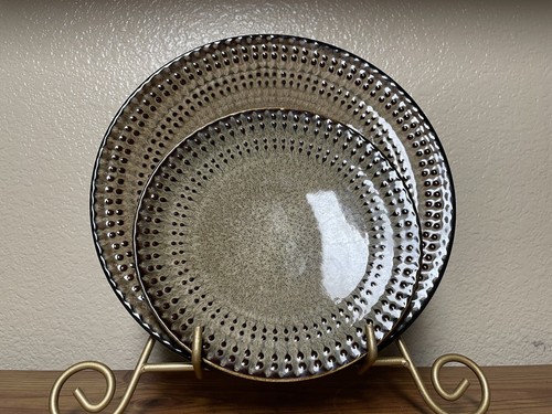 Pfaltzgraff Cambria Dinnerware, 2 dinner & salad plates, 2 Bowls - Picture 13 of 15