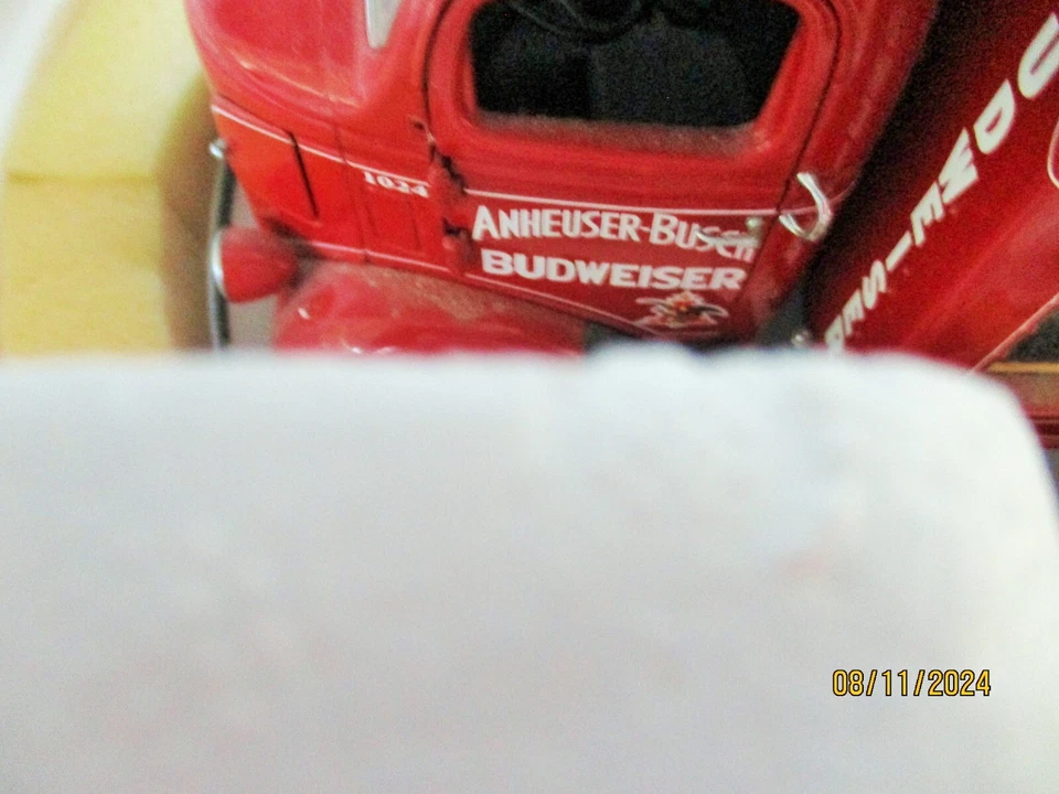 Danbury Mint 1938 Budweiser Beer Delivery Truck 1/24 Vintage Diecast - Image 2 of 4