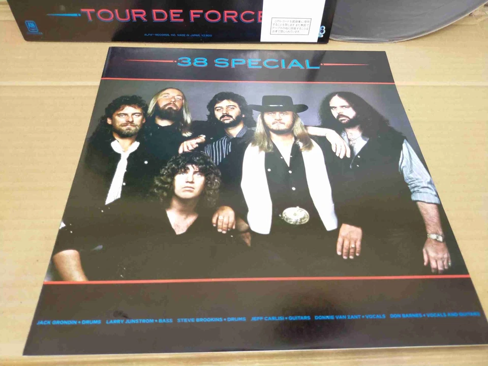 38 SPECIAL Tour De Force AMP-28086 JAPAN LP w/OBI 98773 - Image 4 of 4