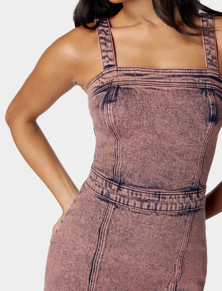 Vestido jeans assimétrico exclusivo BEBE, cor ASTRO DUST | Tamanho 4 | **NOVO com etiquetas** - Imagem 3 de 4