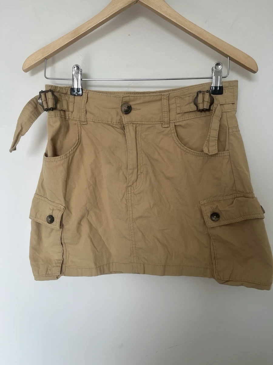 Minifalda Bershka Combat Cargo talla 8 en muy buena condición