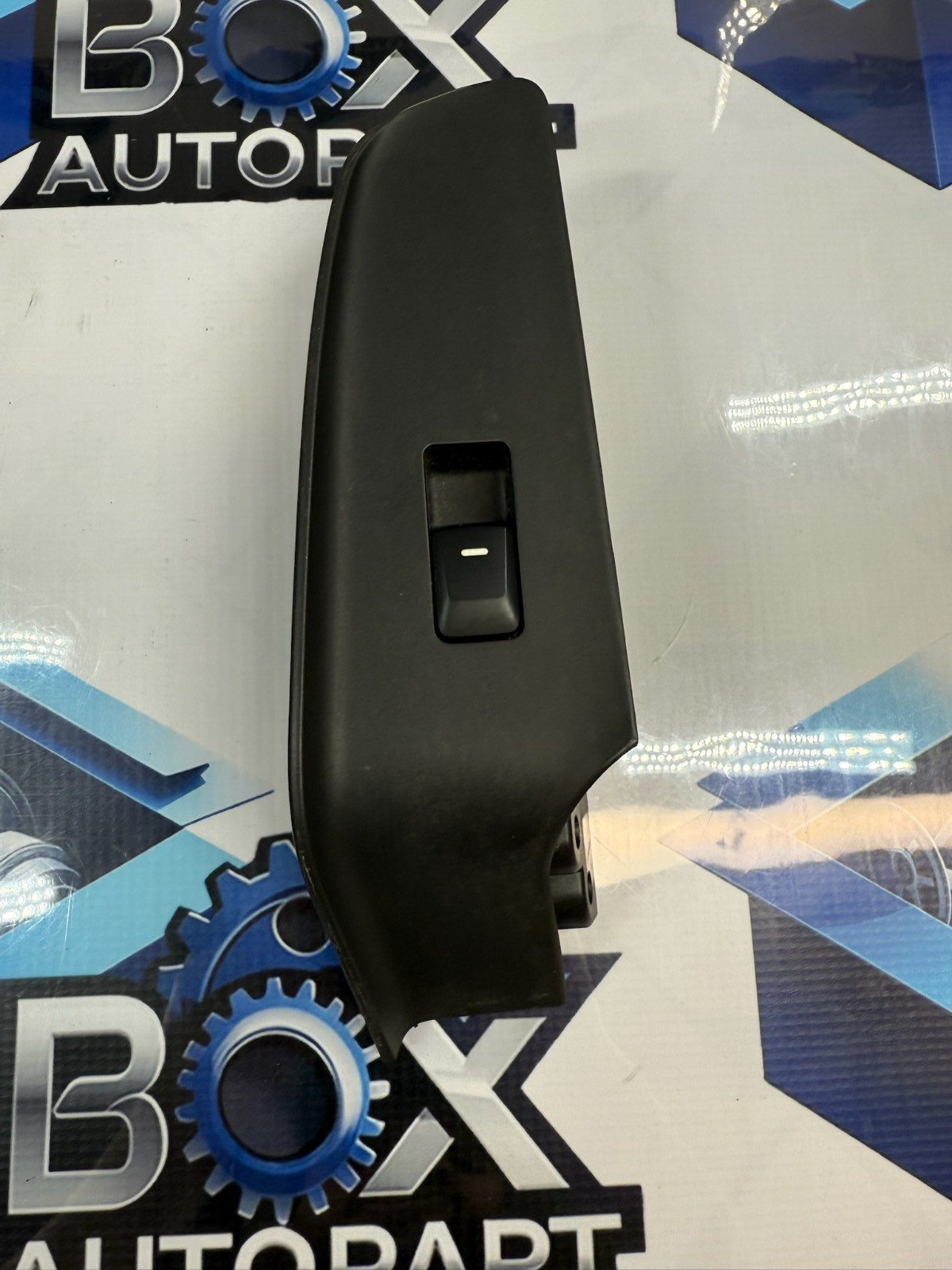 2014-2018 KIA FORTE REAR LEFT SIDE DOOR WINDOW SWITCH BUTTON w/ TRIM BEZEL OEM