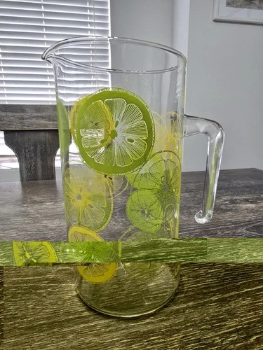 Vtg Pyrex 1Qt Glass Pitcher Lemon Lime Kitchen Bar Retro USA