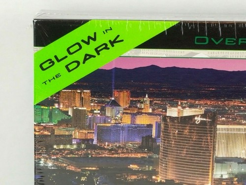 Buffalo Games Panoramic, Las Vegas Glow in the Dark - 750pc Jigsaw Puzzle - Picture 5 of 11