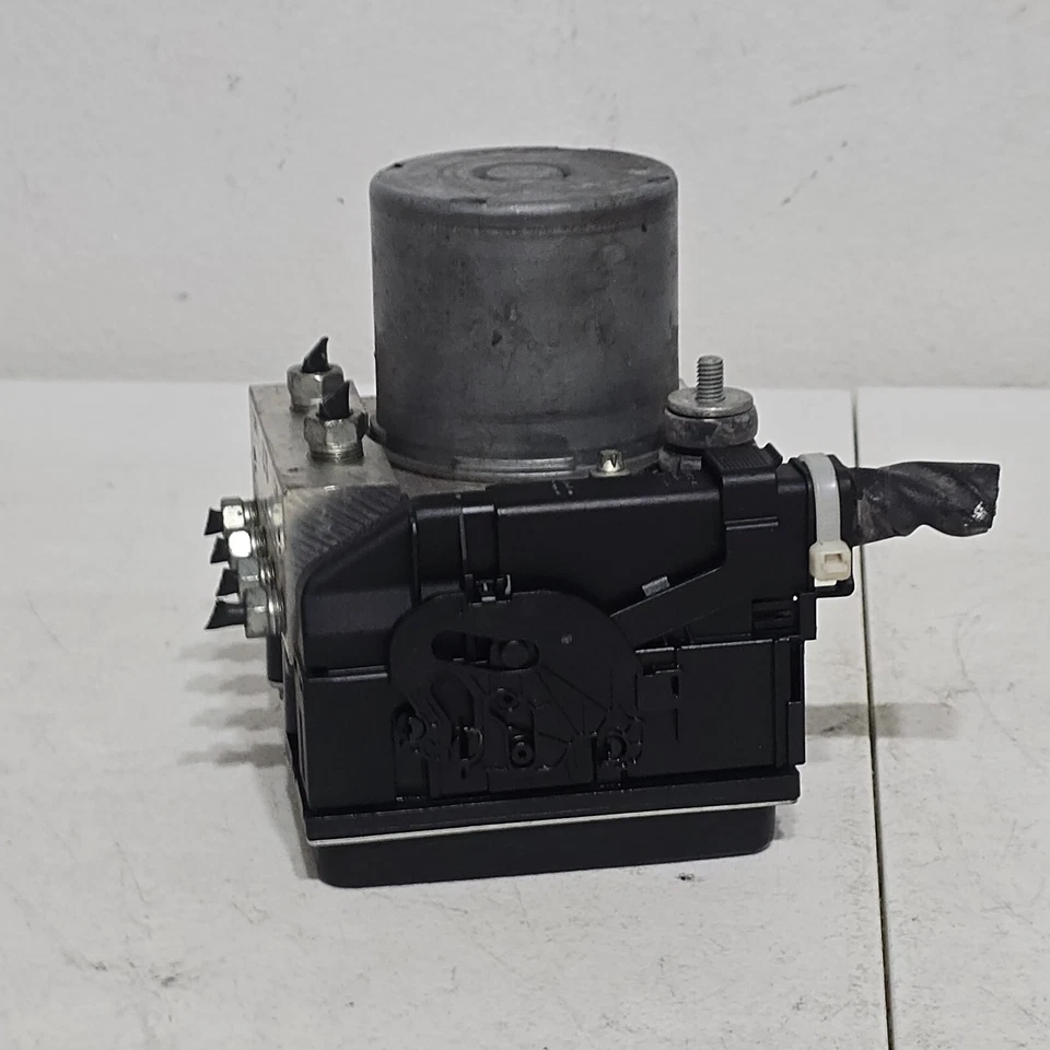Bomba de freno antibloqueo Subaru Impreza WRX 2008-2014 ABS 27536FG010 OEM 265950795 Foto 3 de 4