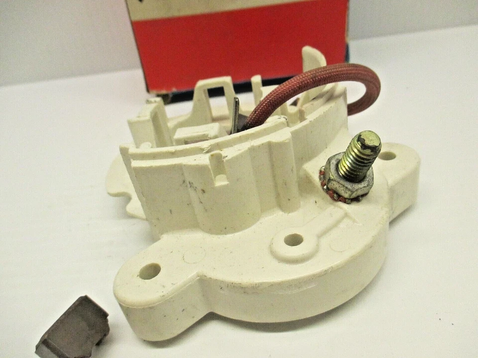 Soporte de cepillo de arranque Plymouth Chrysler Dodge Coronet 1962-1969 2932812 nuevo de stock Foto 4 de 4