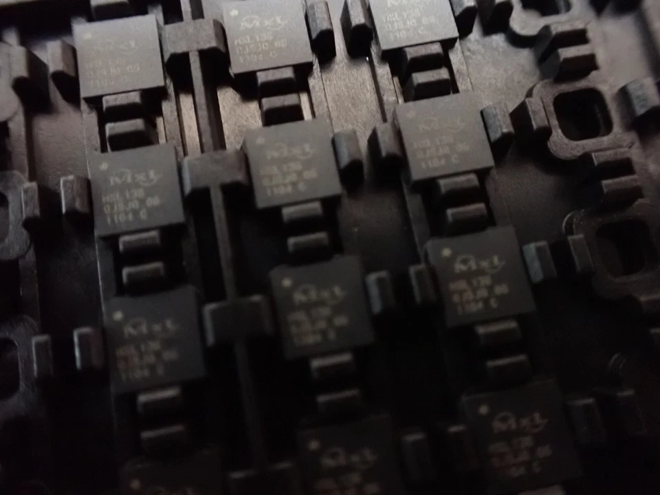 MXL 136-AB-T MAX LINEAR IC UK STOCK x2pcs - Image 2 of 4