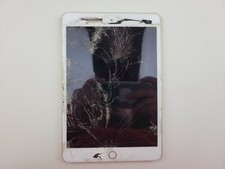 Apple iPad Mini 3 A1599 16GB - Gold WiFi 7.9" Tablet - DAMAGED - K7734