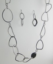 New 32" Long Gunmetal Colored Metal Geometric Necklace Earring Set N2350