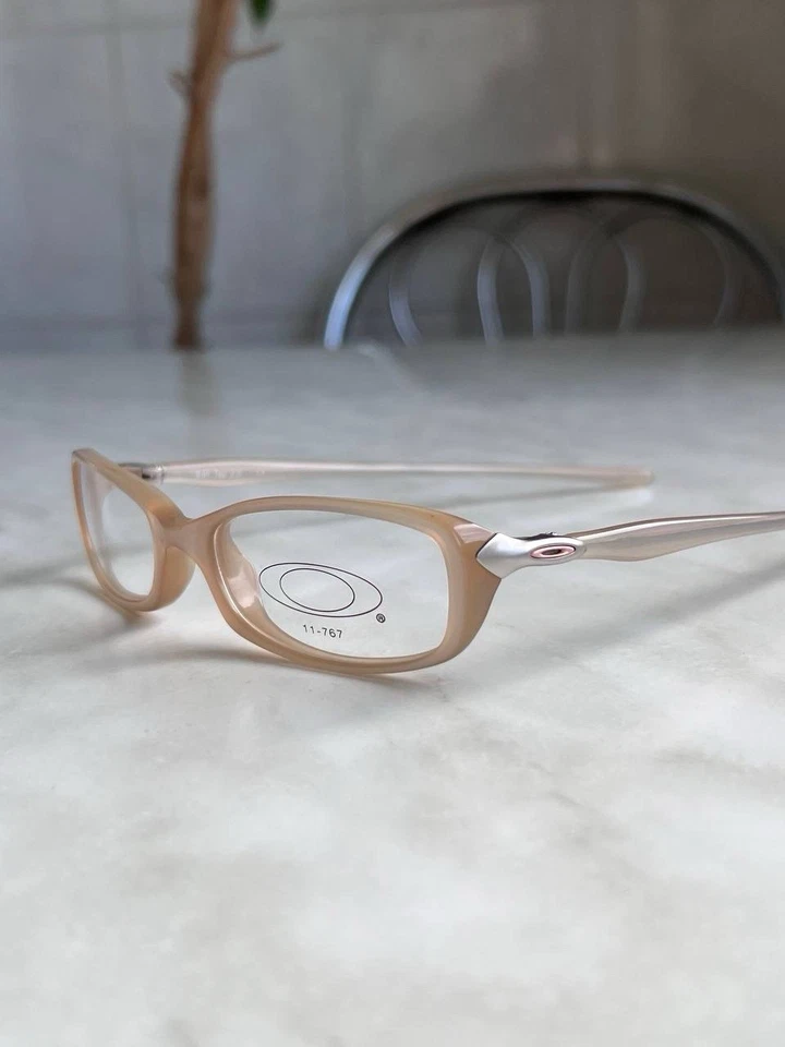 VINTAGE 00s OAKLEY SUNGLASSES PEARL FRAME DEMO LENSES Y2K GORPCORE STYLE Y2K - Image 3 of 4