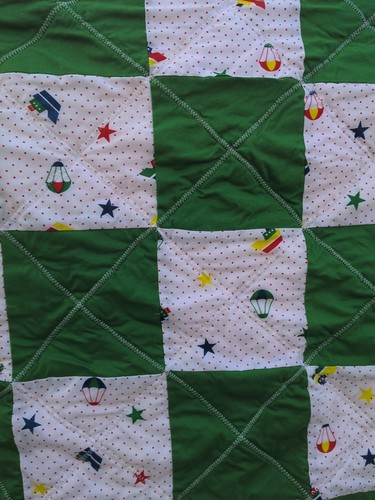 Vintage Handarbeit Baby Decke Primärfarben Boote Sterne und Fallschirme 34x34" - Bild 2 von 7