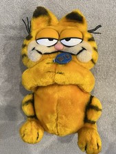 Vintage Dakin Garfield Plush 1981 - 12 inches tall x 7 inches wide. Super Cute