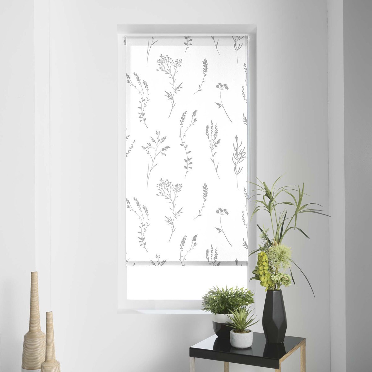 Store enrouleur tamisant contre les reflets Forelista 90x180cm blanc pour salon lumineux