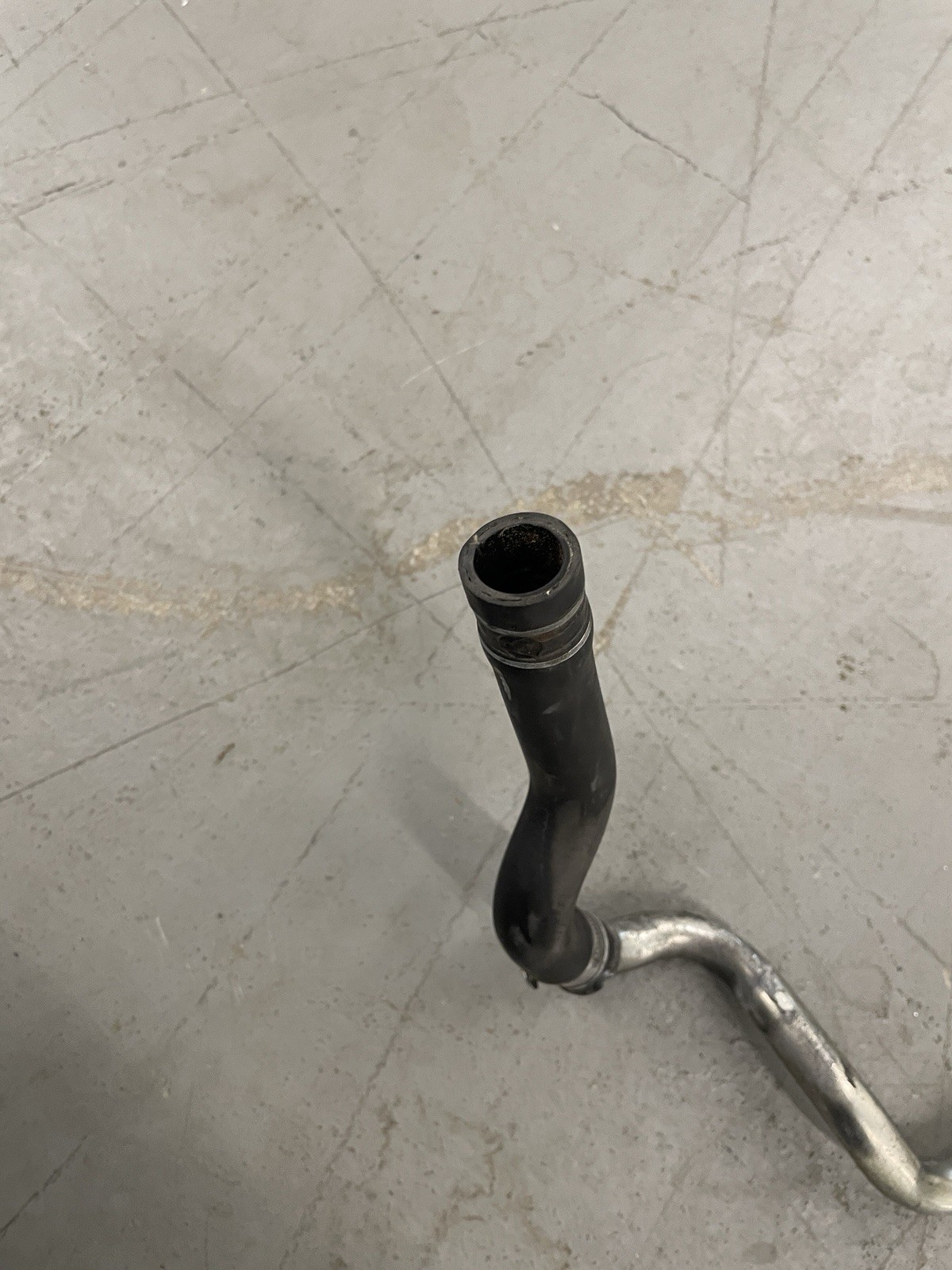 Maserati Levante GTS 2017-2020 Radiator hose