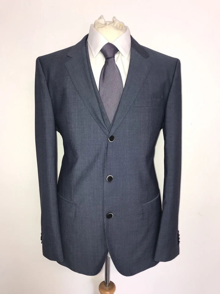 HUGO BOSS - Slim Fit 3 Piece BLUE WOOL SUIT - 40 Reg - W34 L32 - GORGEOUS - Image 4 of 4
