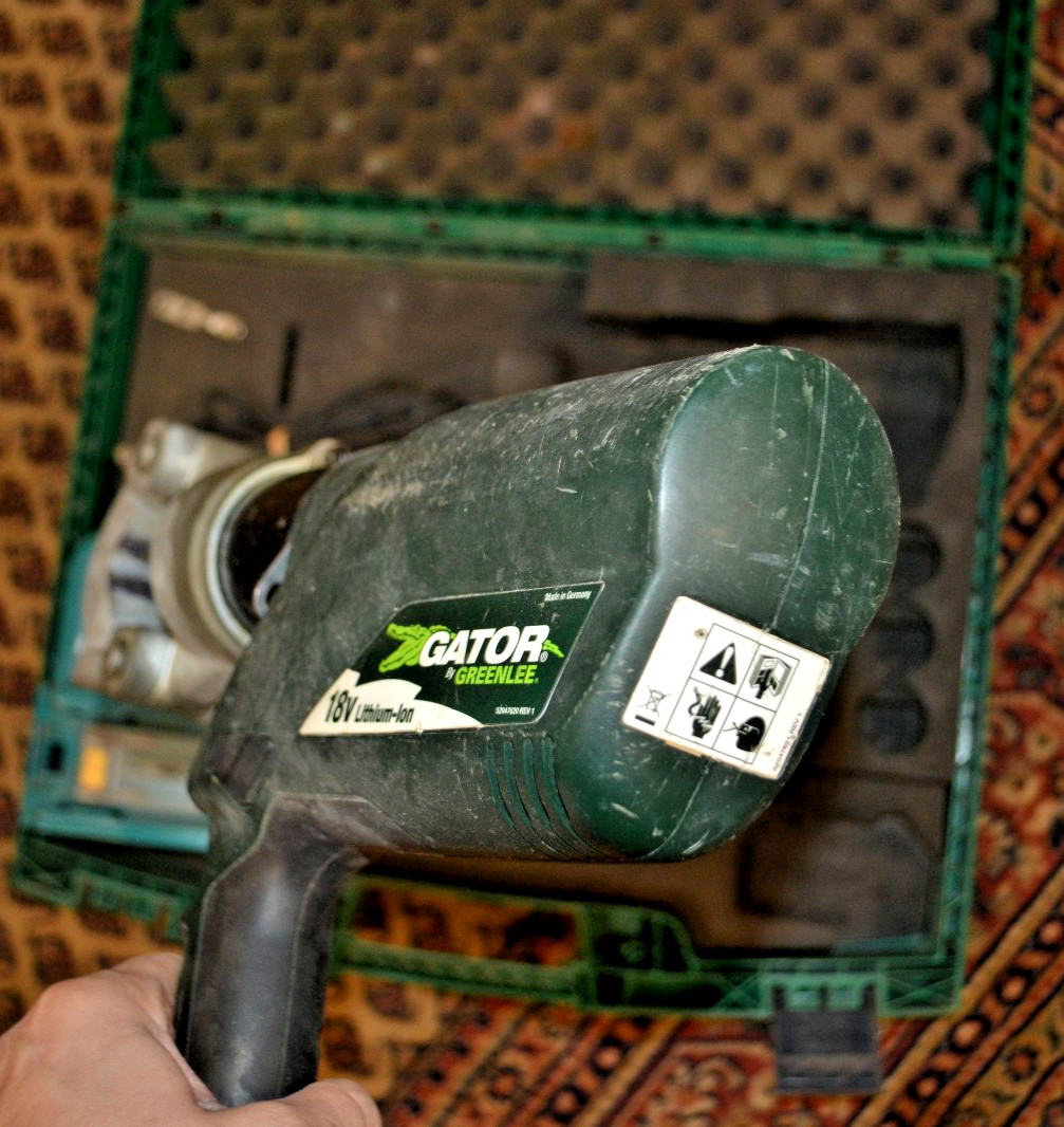 Greenlee Single Point Dieless Crimper EK12IDL 18V Li-Ion w/ 1 Battery & Charger