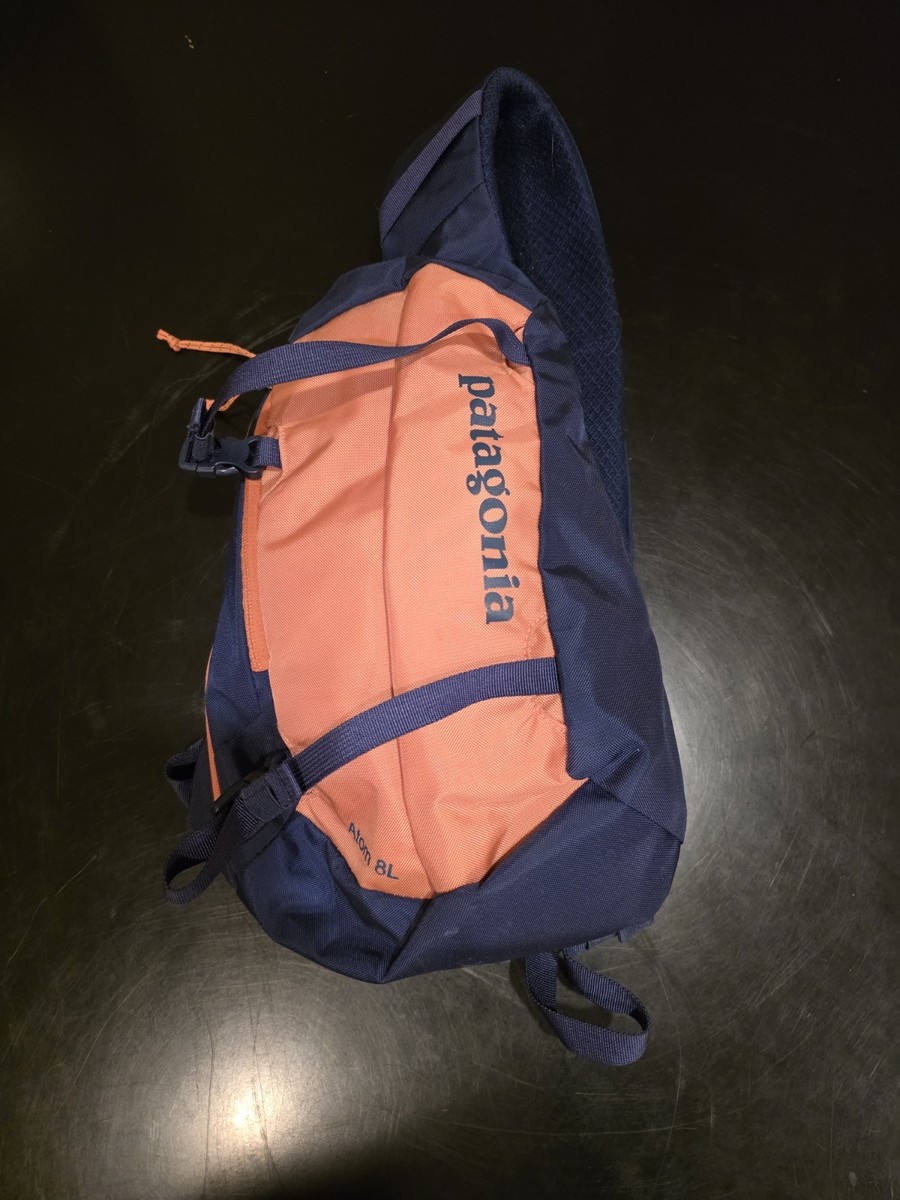 Patagonia Atom 8L Navy Blue / Pink Sling Bag | eBay Patagonia Atom 8L Navy Blue / Pink Sling Bag | eBay