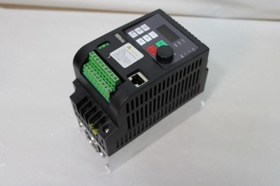 NFLIXIN Frequenzumrichter Wechselrichter 9600D-1T-00075M 0.75KW 4A