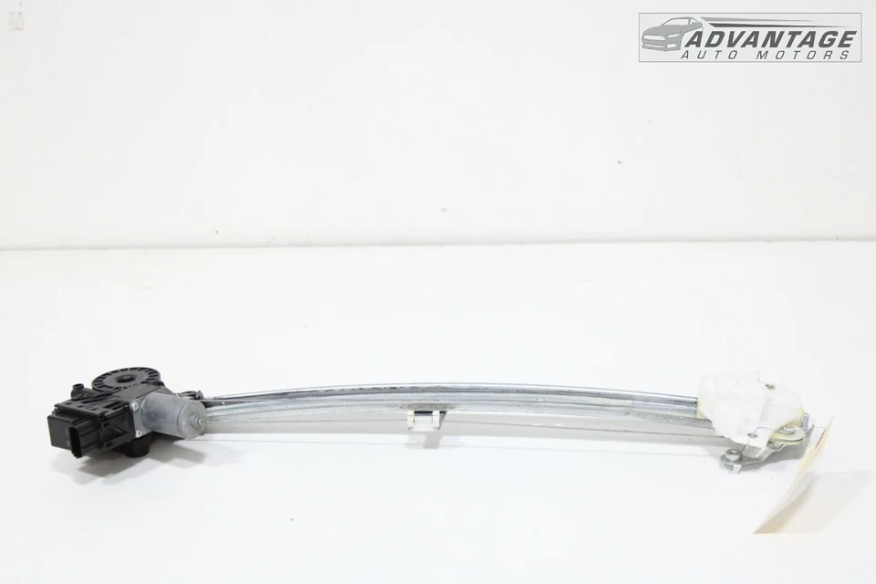 2017-2021 SUBARU IMPREZA FRONT RIGHT SIDE DOOR WINDOW REGULATOR W/ MOTOR OEM - Image 2 of 4