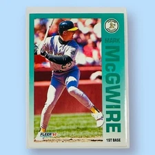 1992 Fleer Mark McGwire Baseball Card #262 - Near Mint Concition