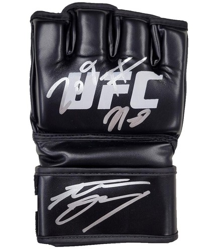 Gants UFC Signés Nate Diaz – Cadre Exclusif Avec COA Beckett