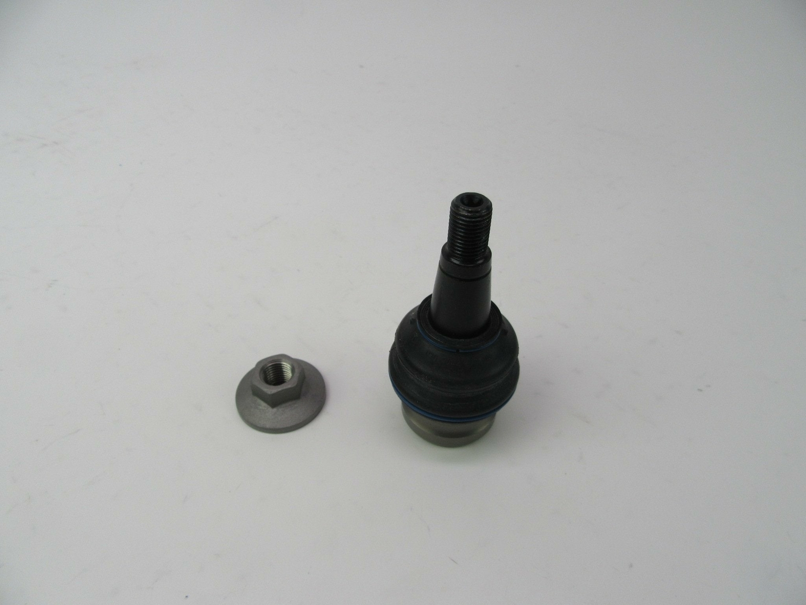 Bentley Bentayga right lower & upper control arms TopEuro 475