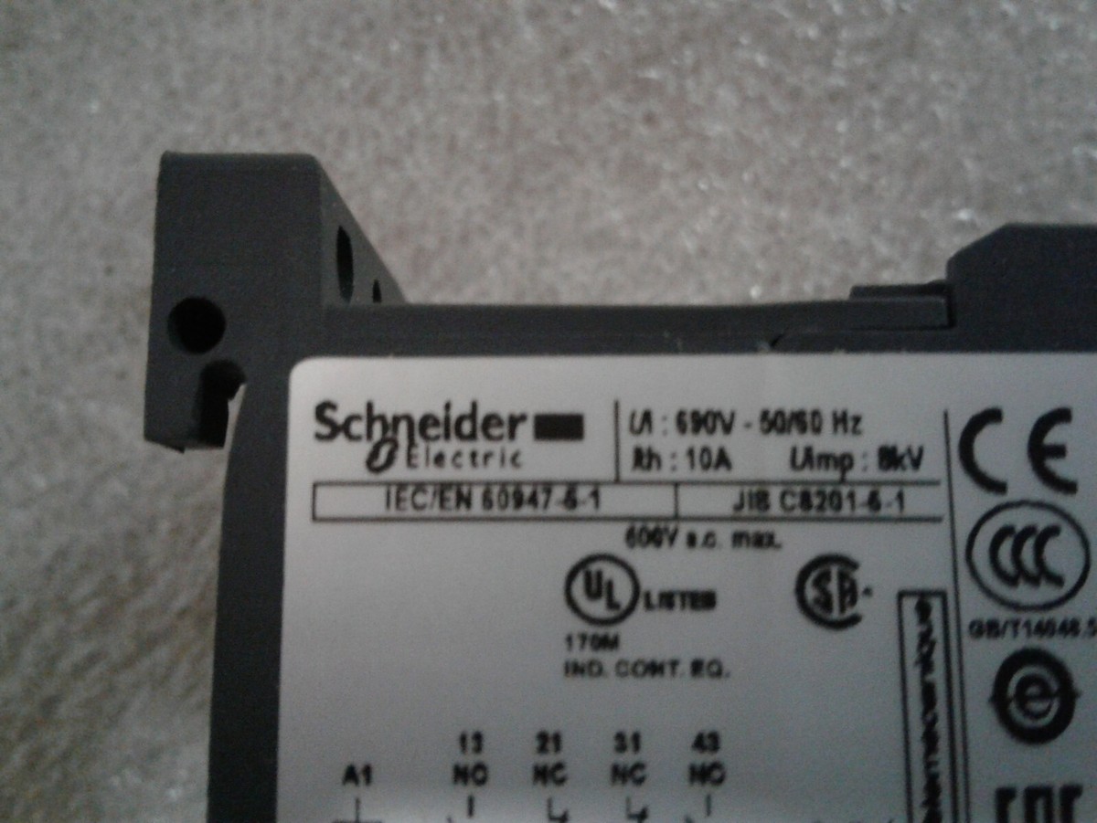 Schneider Electric IEC/EN 60947-5-1 Aux. Contactor with Schneider Electric IEC/EN 60947-5-1 Aux. Contactor with