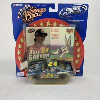 2001 Winner s Circle Double Platinum Jeff Gordon 24 Dupont Looney Tunes Nascar