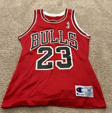 Vintage 1993 NBA CHICAGO BULLS AWAY MICHAEL JORDAN Champion Jersey 36 Authentic