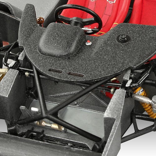Revell 1/32 Porsche 917/10 Model Kit Set 67738 - Picture 5 of 7