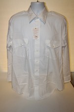 The Aviator By Van Heusen Men  s LS Button Shirt Size 16.5 32 / 33 Pilot Uniform