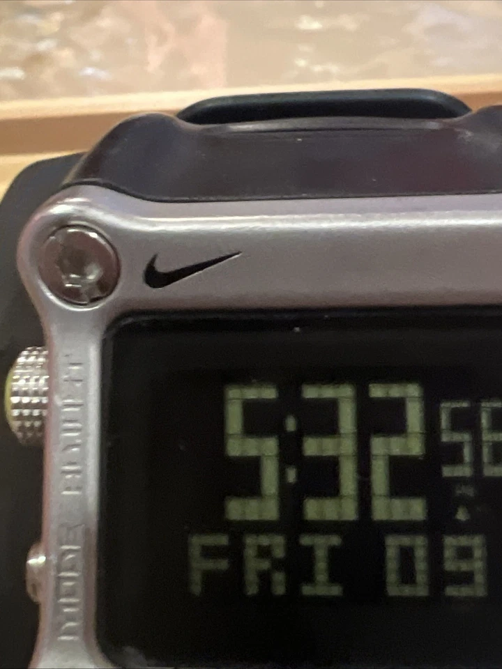 Pré-Owned In Excellent Conditions Nike ‘HAMMER’ WC0021 黑色计时腕表闹钟手表 — 第 4/4 张图片