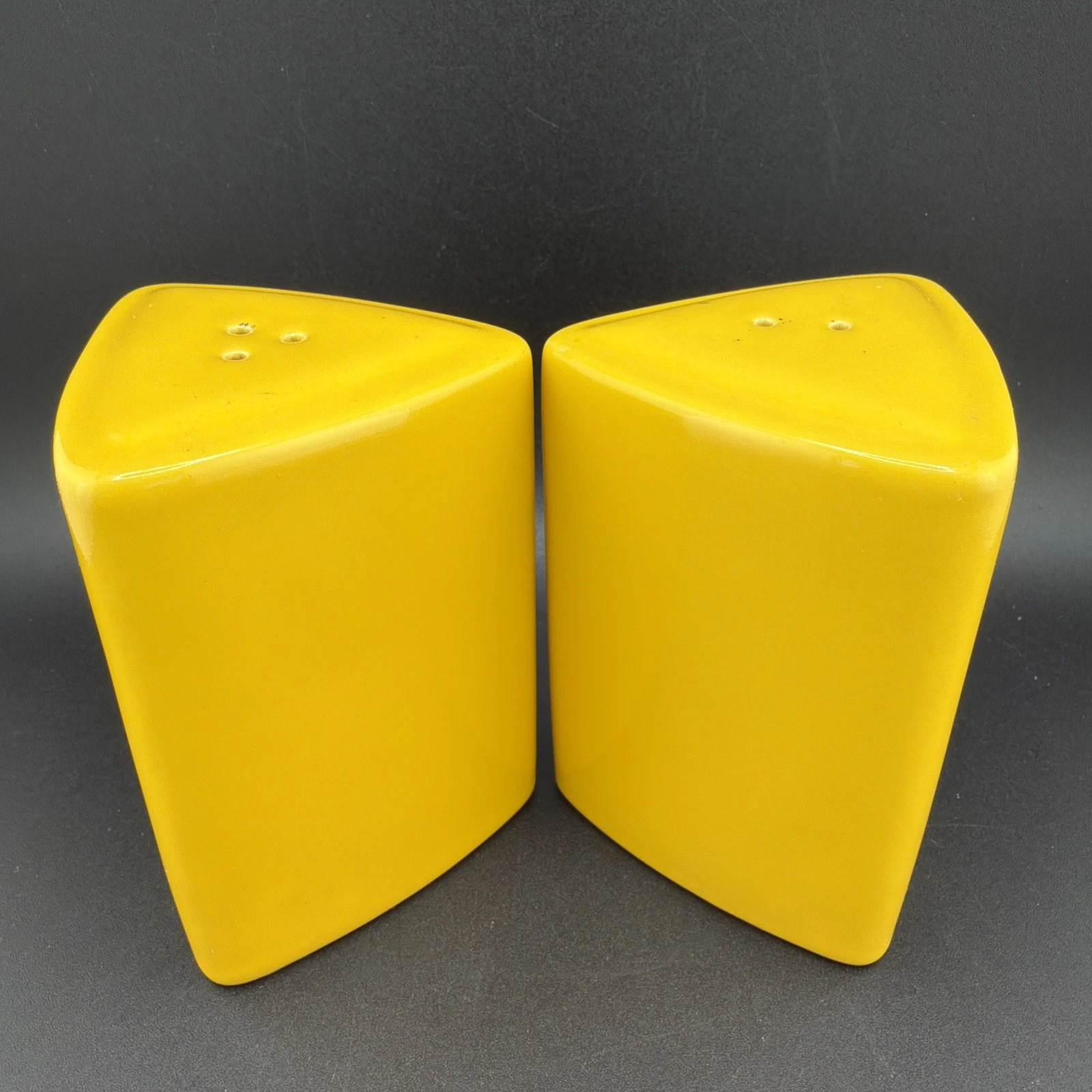 Oneida Buffalo China Triangle Salt & Pepper Shakers ~ Lemon Yellow ~ Triangular