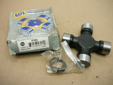 NAPA FRONT DRIVESHAFT AT FRONT AXLE U-JOINT P295