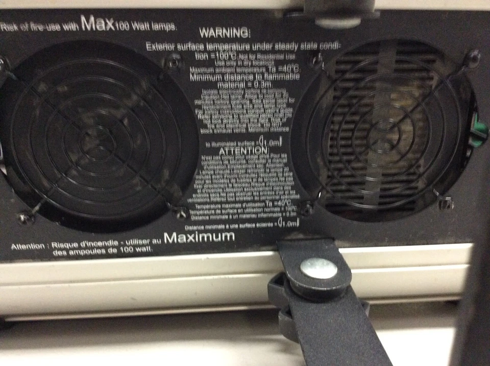 MARTIN MANIA EFi DJ LIGHTING EFFECTS UNIT - Image 4 of 4