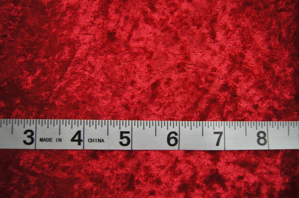 Tela de terciopelo triturado rojo de 1+ yarda 67" X 44"  Foto 3 de 3