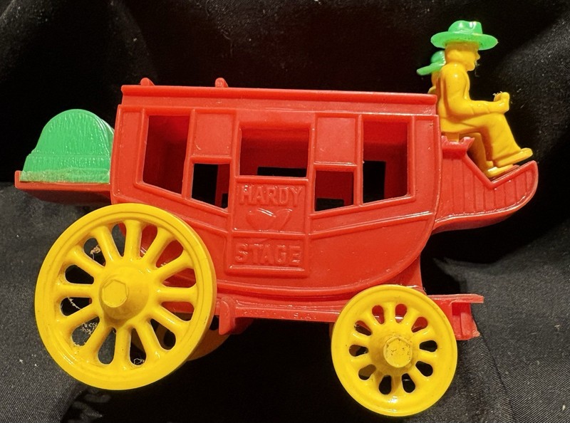 Hardy Plastic Stage Coach 1950s No 23 Red Yellow Both Drivers Pat Pending USA
